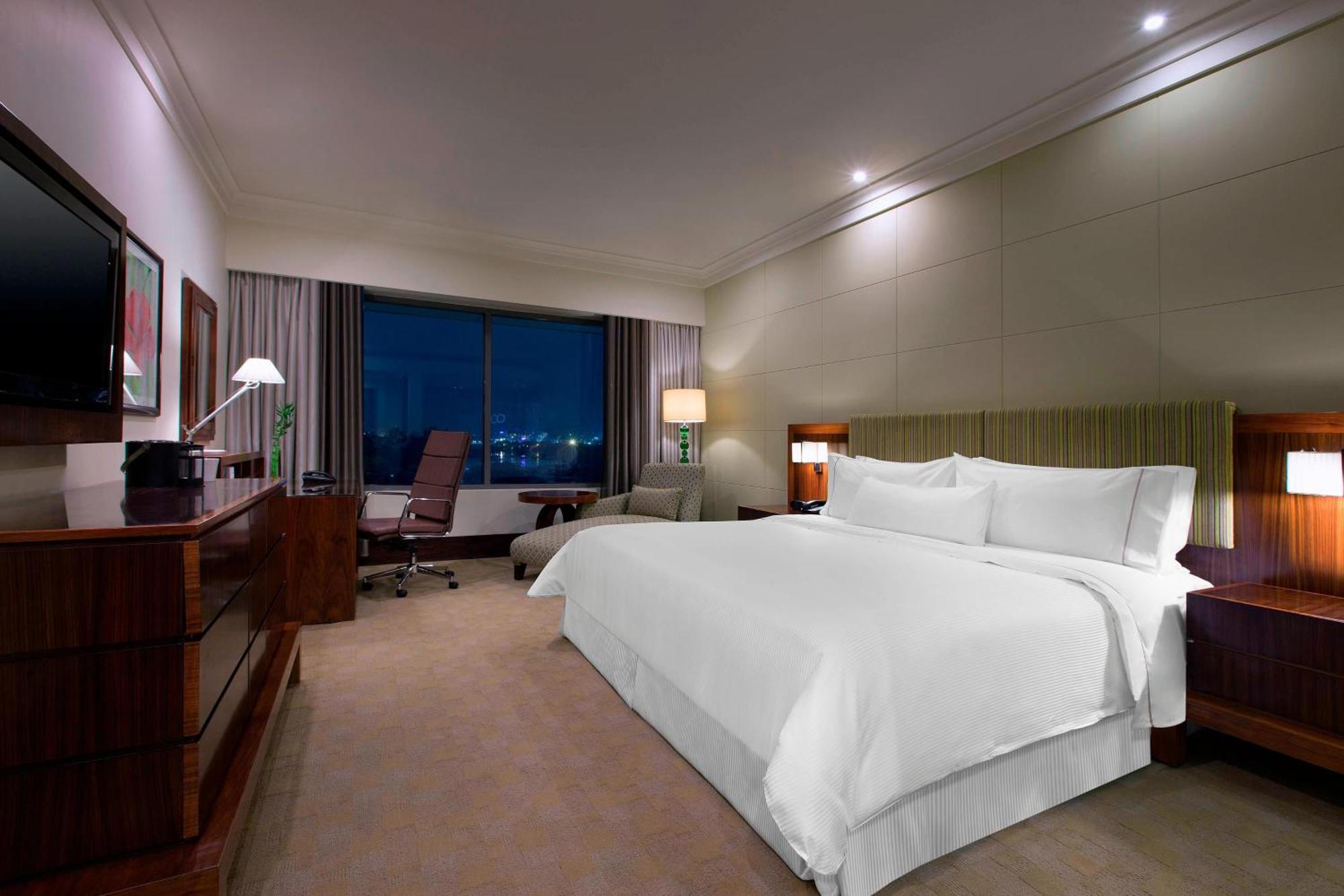 The Westin Pune Koregaon Park Exterior photo